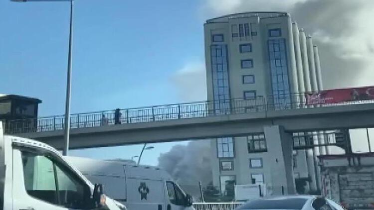 Beylikdüzü'nde patlama! Ekipler olay yerinde