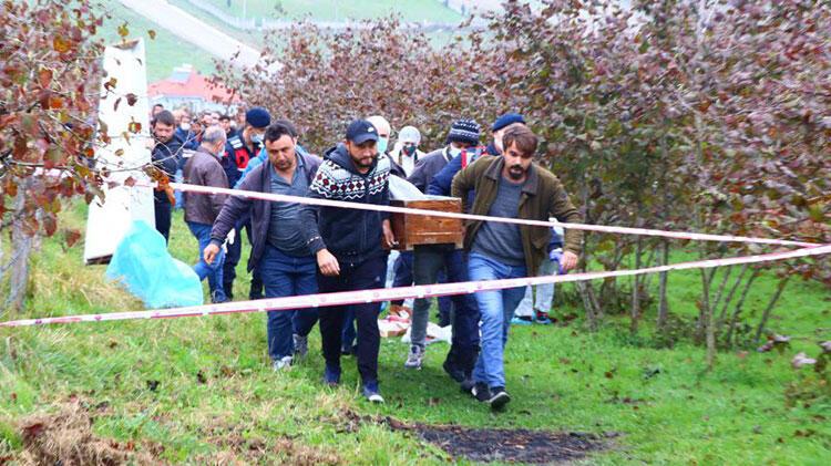 Bıçakla öldürülen kişinin cesedi fındık tarlasında bulundu