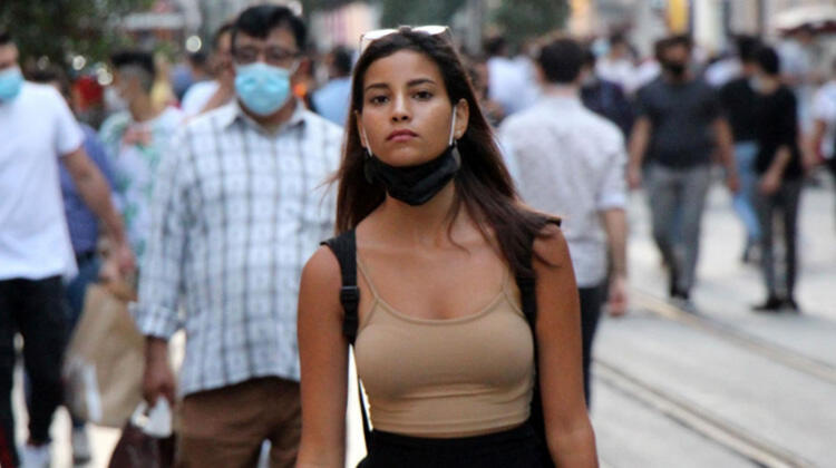 Bilim Kurulu üyesi Akın'dan yazın maske uyarısı!
