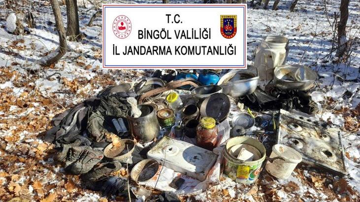 Bingöl’de teröristlerin 6 odalı sığınağı ile deposu imha edildi