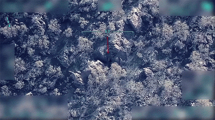 Biri de kıpkırmızı!