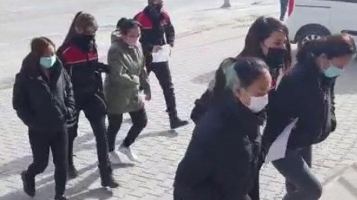Biri yabancı uyruklu 4 kadın yakalandı