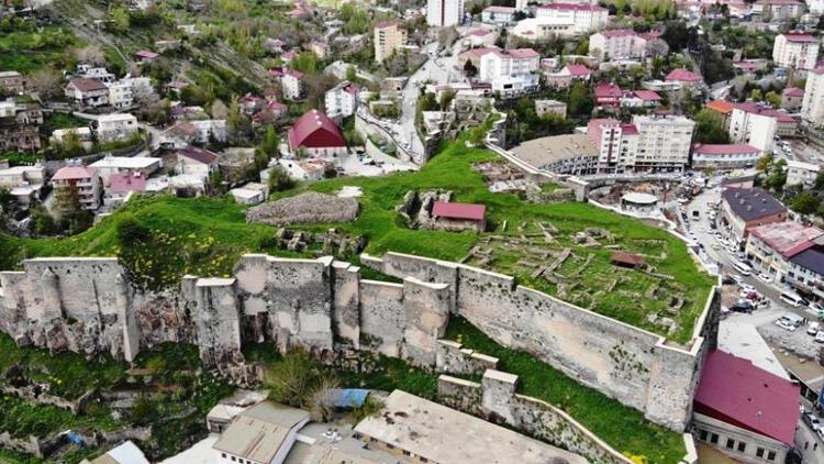 Bitlis’in tarihi yapıları tek tek gün yüzüne çıkarılıyor