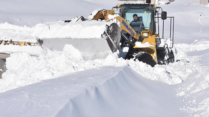 Bitlis’te tipi! 160 köy yolu ulaşıma kapandı