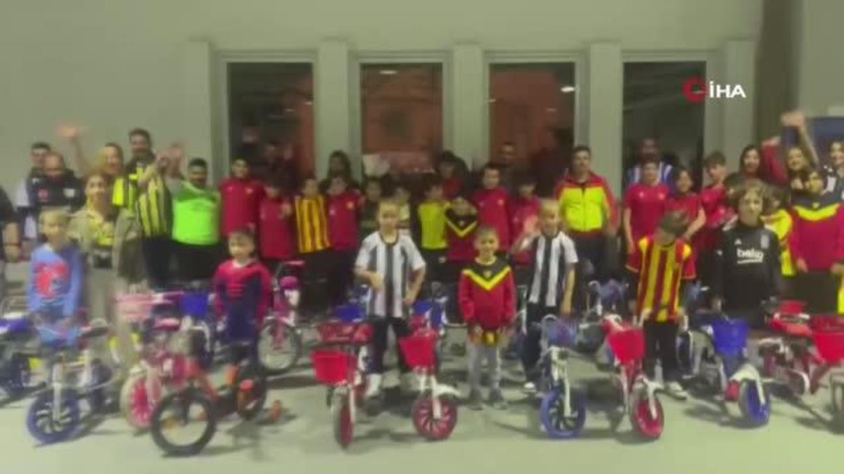 Bodrum'dan Hatay'a uçurtma ve bisiklet gönderildi