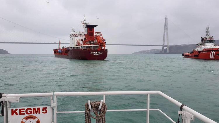 Boğaz'da arızalanan tanker çekildi, gemi trafiği normale döndü