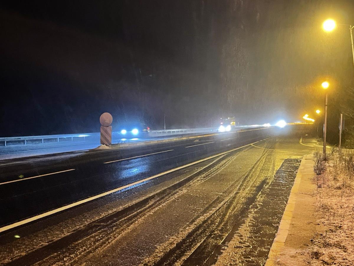 Bolu Dağı beyaza büründü! Bölgede karla karışık yağmur hakim