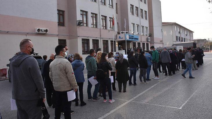 Bulgaristan'daki cumhurbaşkanlığı seçimine İzmir'den yoğun katılım