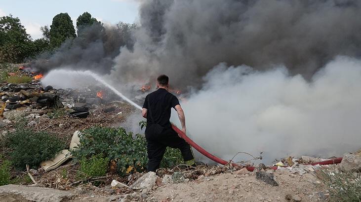Bursa'da çöplük yangını! Kısa sürede söndürüldü