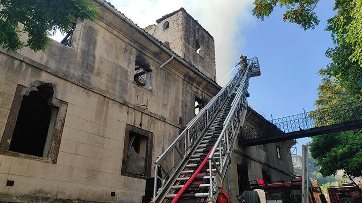 Bursa'da metruk binada çıkan yangın söndürüldü
