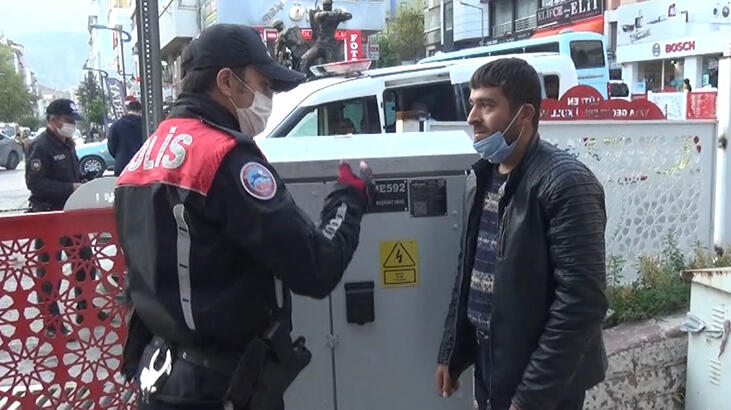 Caddede sigara içen kişiye ceza kesildi!