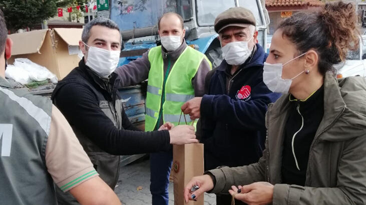 Çanakkale'de vatandaşlara 2 bin fıstık çamı fidanı dağıtıldı