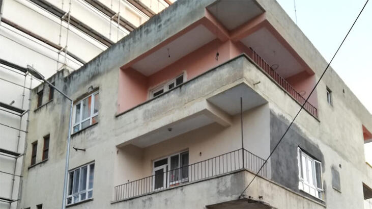 Çatıdan eve girmeye çalışırken aşağı düştü