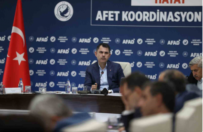 CHP’li başkan ve İYİ Partili vekilden Bakan Kurum’a Hatay teşekkürü