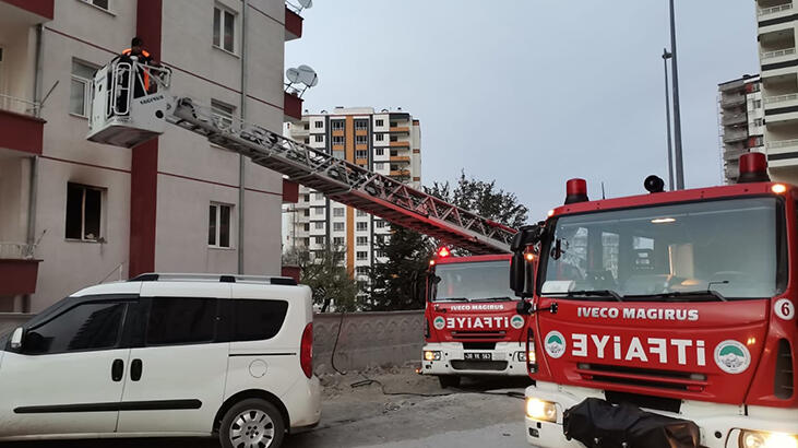 Çocuk odasında çıkan yangını itfaiye söndürdü!