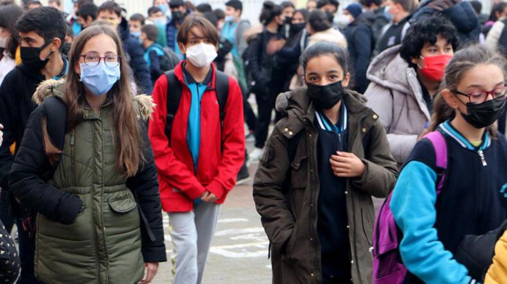 'Çocuklarda gribal enfeksiyon arttı, okullarda mutlaka maske takılmalı'