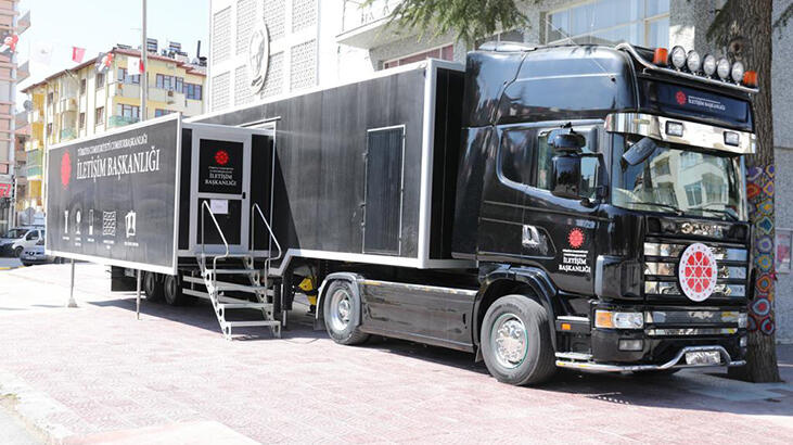 Cumhurbaşkanlığı İletişim Başkanlığı Dijital Tırı, Burdur'da ziyaretçilerini bekliyor