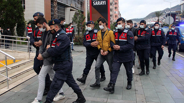 'Dalgakıran' uyuşturucu operasyonunda yakalanan 20 şüpheli daha adliyede