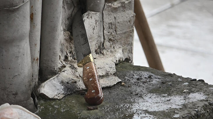 Dehşet anları! Sokak ortasında kardeşini bıçakladı