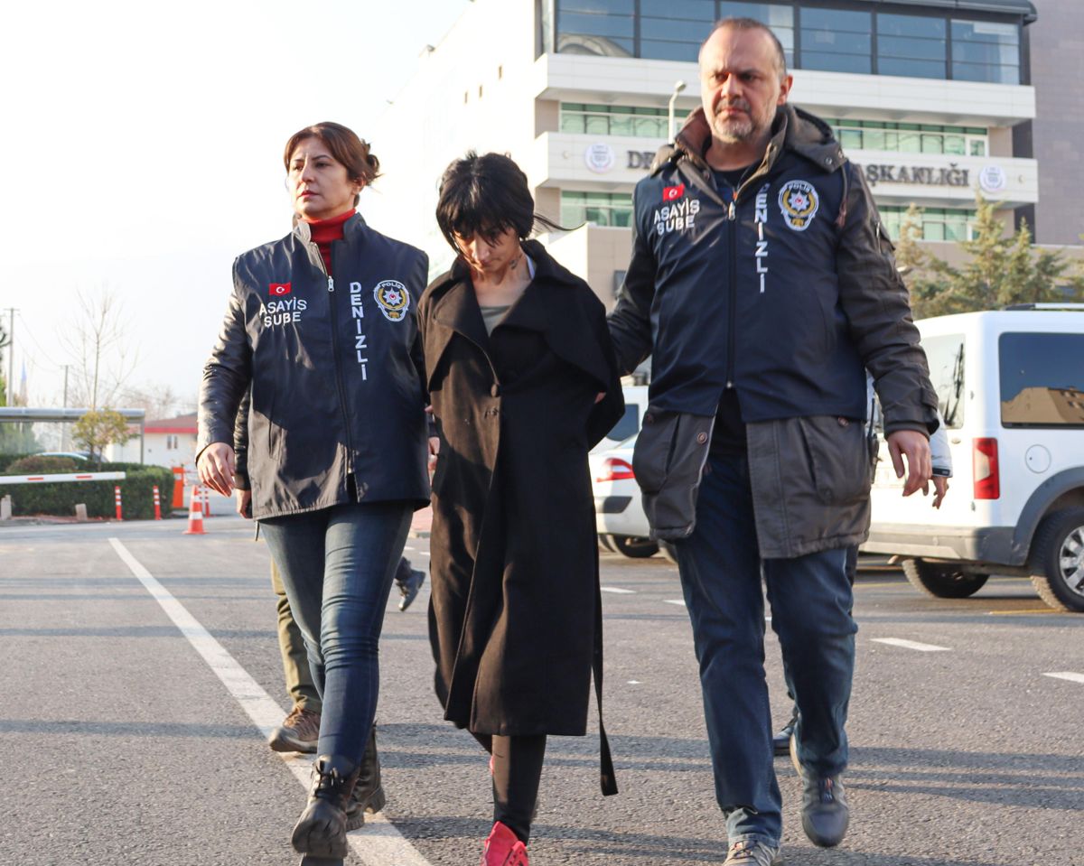 Denizli'de 2 yaşındaki çocuğun ölü bulunmasına ilişkin zanlılar adliyede