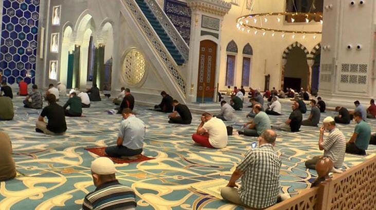 Denizli'de 'aşı olmayın' telkininde bulunan imam açığa alındı
