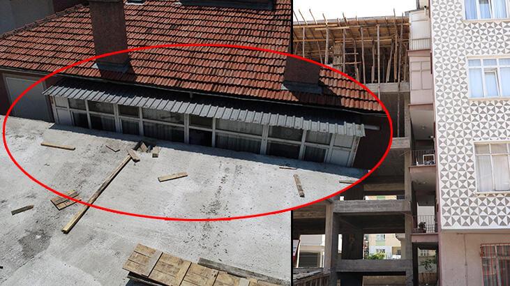Deprem olmuş gibi eve yaslanmış'
