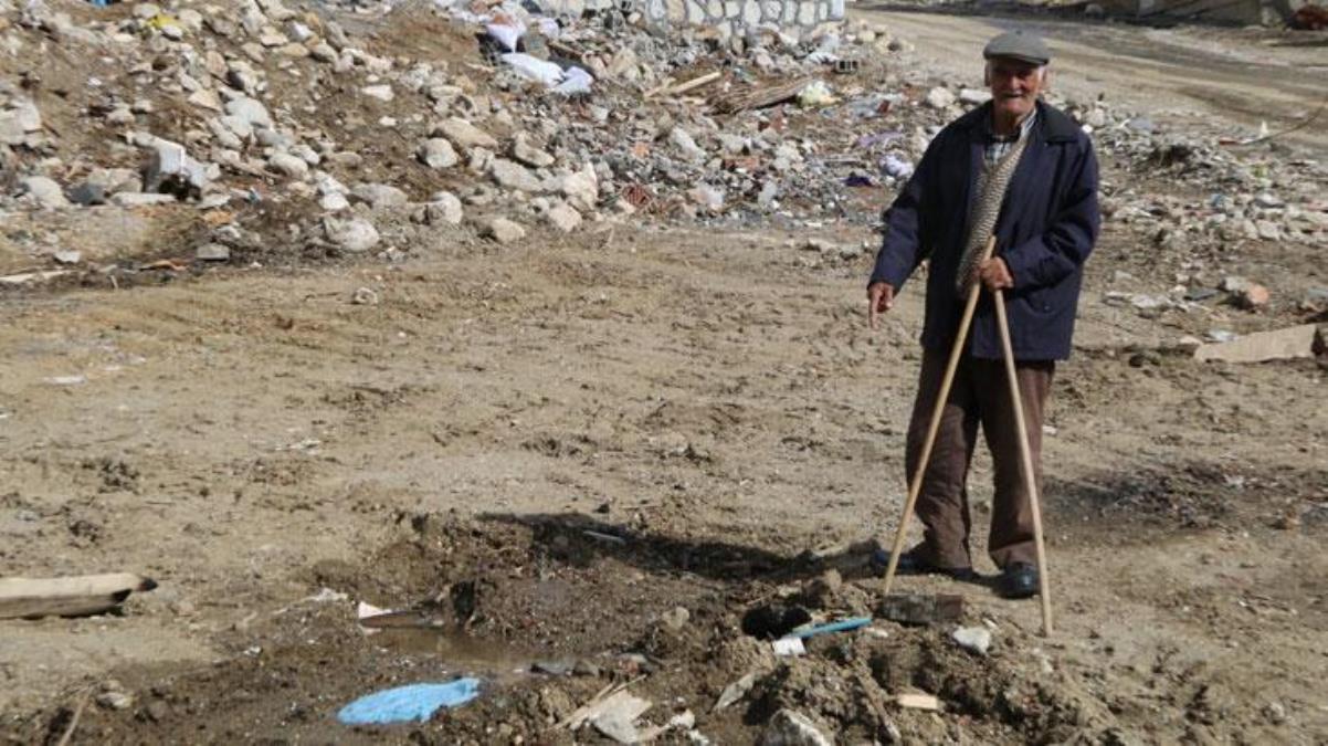 Depremde 14 kişinin hayatını kaybettiği kahvehaneden tek kurtulan kişi oldu! O anları acıyla anlattı