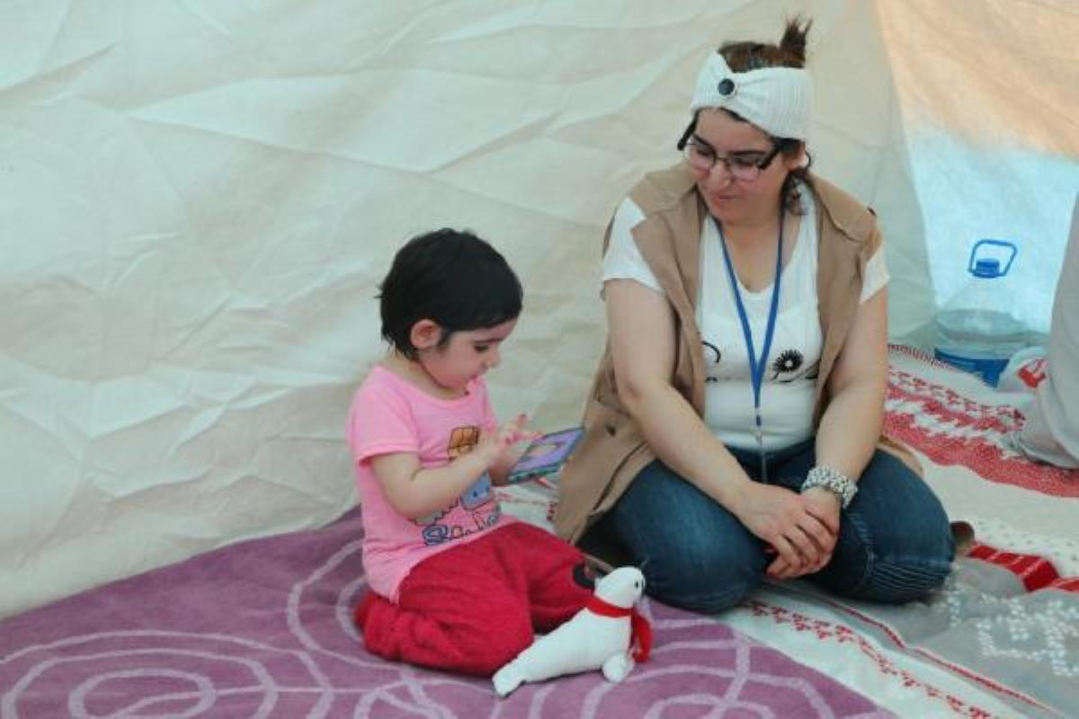Depremden hemen önce eşi ve küçük kızını evden kovmuştu, onlar kurtuldu, kendisi hayatını kaybetti
