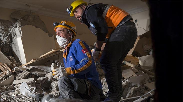 Devlet deprem bölgesinde seferber oldu
