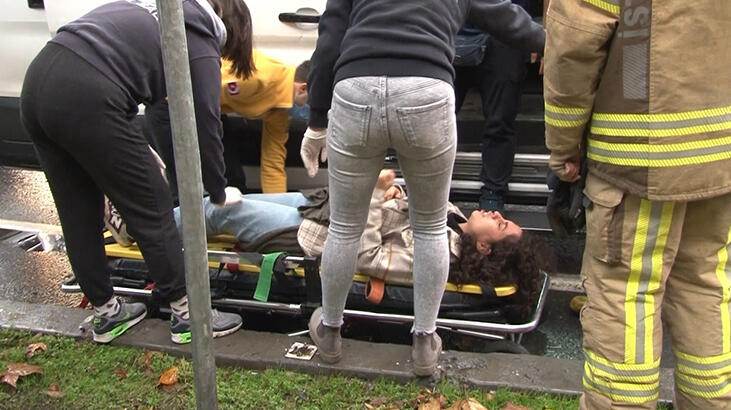 Diireksiyon hakimiyetini kaybeden sürücü kaldırıma çıktı!