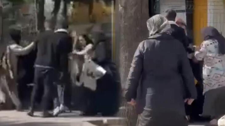 Dilencilerin tekme tokat bölge kavgası!
