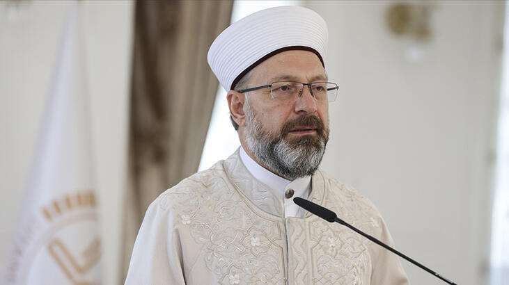 Diyanet İşleri Başkanı Erbaş: 'Camilerimiz kadın erkek ayrımı olmaksızın herkese açıktır'