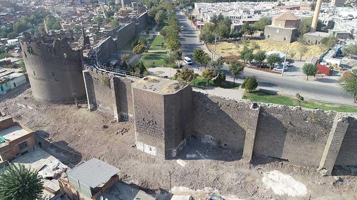 Diyarbakır, yeniden küllerinden doğuyor
