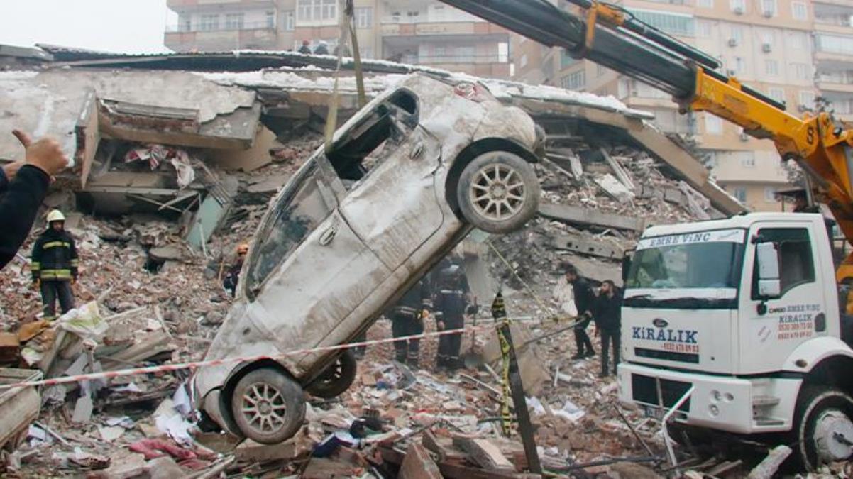 Diyarbakır'da deprem nedeniyle 14 kişi yaşamını yitirdi