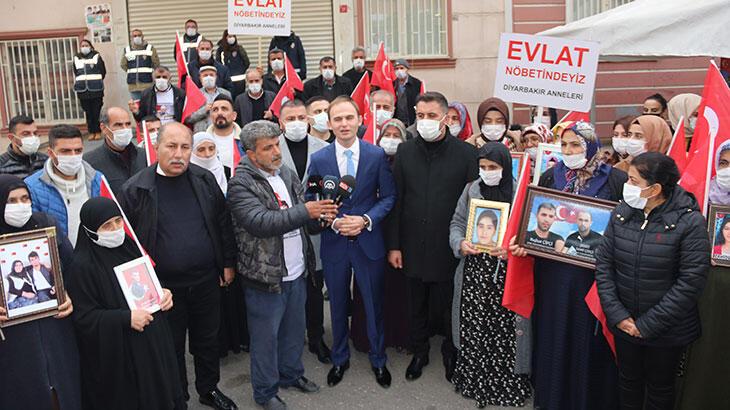 Diyarbakır'da evlat nöbetindeki ailelere destek ziyareti
