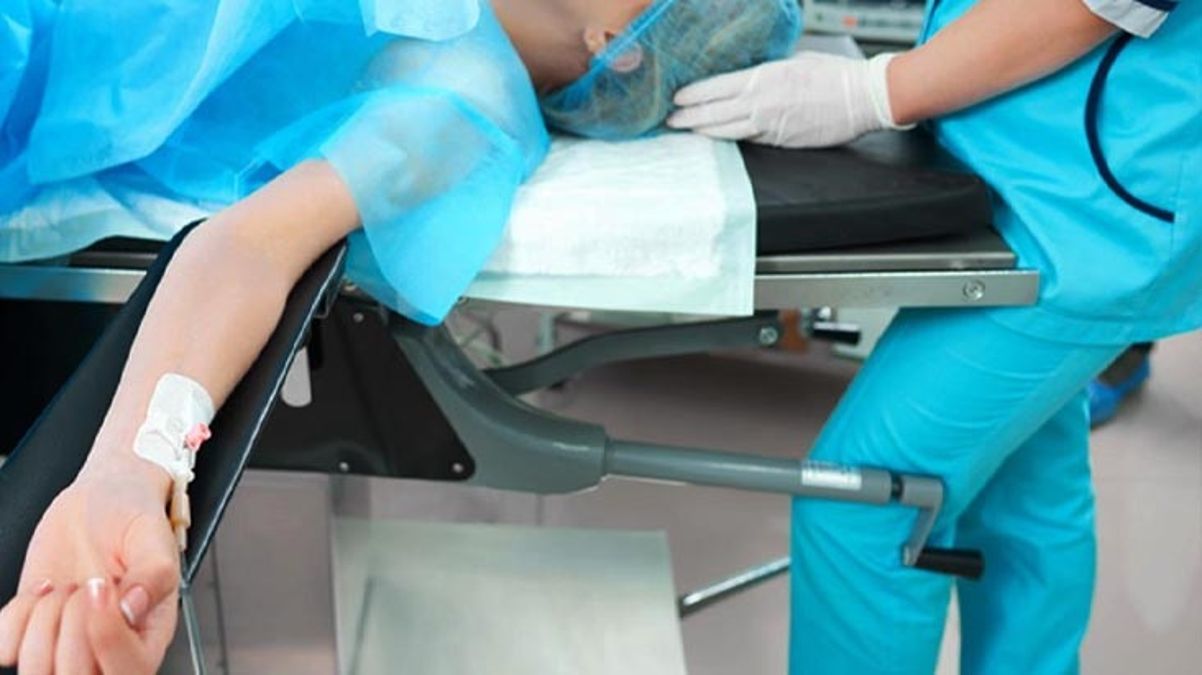 Doktordan narkozlu hastaya taciz: Önce göğüslerimi sıktı, sonra cinsel organıma dokundu