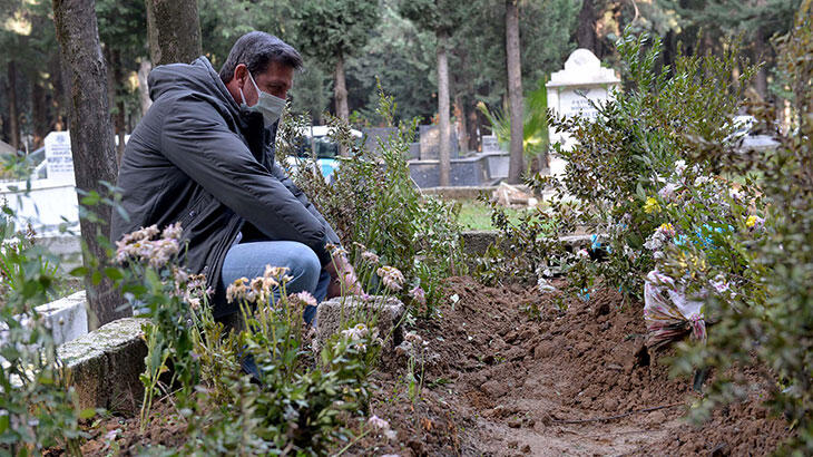 Dördünü birden kaybetti! 'Kendi elimle toprağa verdim'