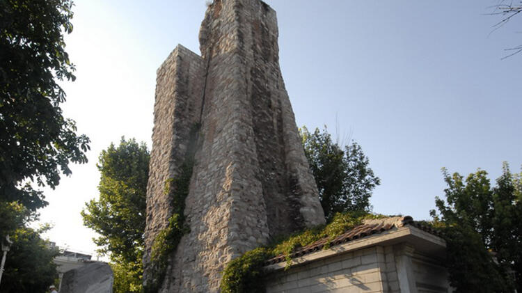 Dünyanın merkezi İstanbul'daki Milyon Taşı