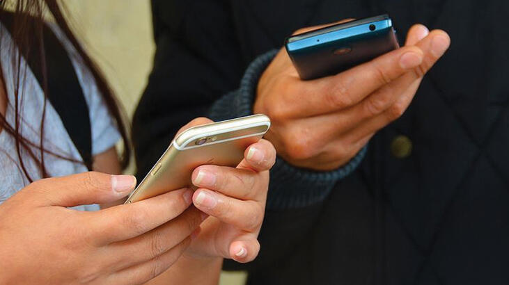 En çok kadınlarda görülüyor! Telefonu sık düşürüyorsanız sebebi bu hastalık olabilir