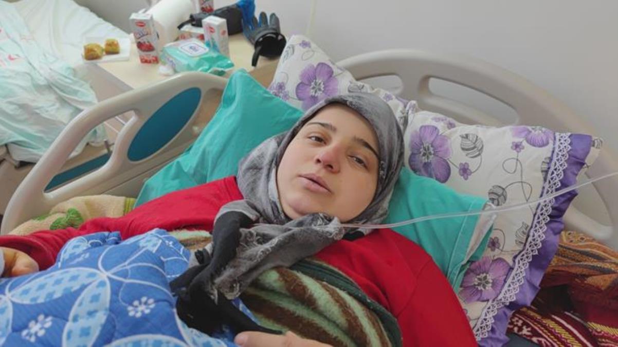 Enkaz altından çıkarılan 9 aylık hamile kadının bebeği hayatını kaybetti