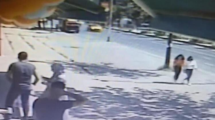 Esenyurt'ta dehşet! Taksinin çarptığı çocuk metrelerce sürüklendi
