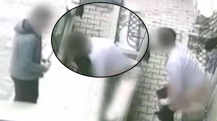 Esenyurt'ta şok eden görüntü! Sokak ortasında tuvaletini yaptı