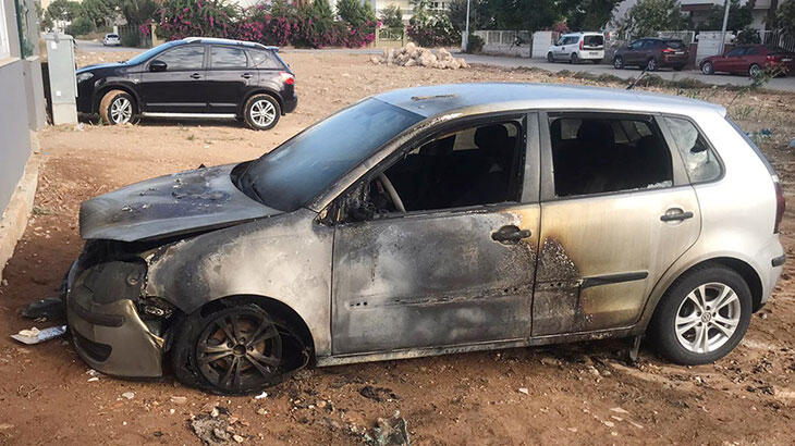 Eski sevgilinin otomobilin kundakladı, ilk duruşmada serbest kaldı