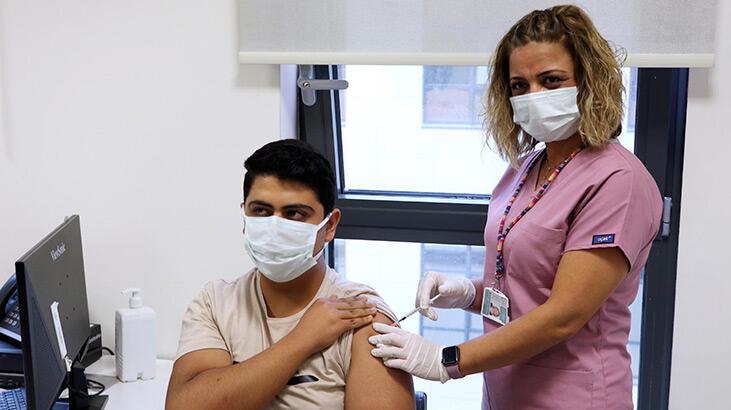 Eskişehir'de 100'üncü Turkovac gönüllüsü aşısını oldu
