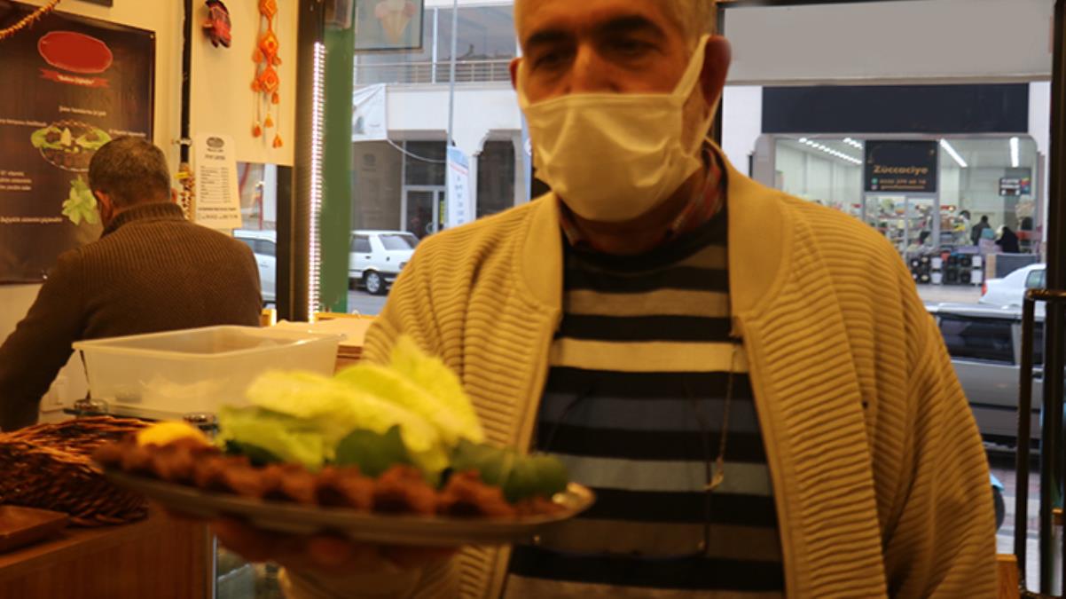 Esnaftan ilginç uygulama: İhtiyaç sahiplerine ulaşabilmek için 'askıda çiğ köfte' kampanyası başlattı