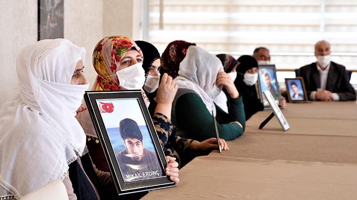 Evlat nöbetindeki anne: Zafer bizim olacak