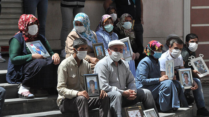 Evlat nöbetindeki baba: Artık herkes HDP'nin iç yüzünü görsün