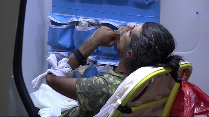 Falçatalı dehşet! Kendi imkanlarıyla kurtuldular
