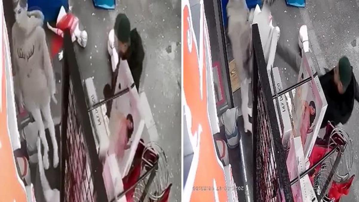 Fatih'te mağaza önünde iç çamaşırı giyen cansız mankenlere saldırı: Bunlar kadın bedenini teşhir ediyor
