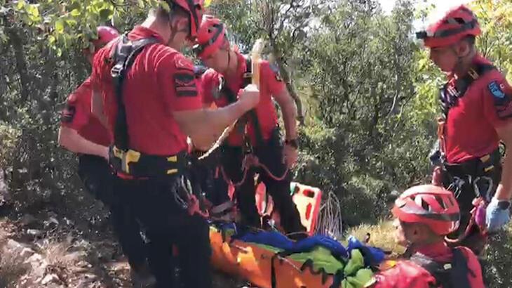 Feci ölüm! Yamaç paraşütü yapan Rus turist, kayalıklara düşüp hayatını kaybetti